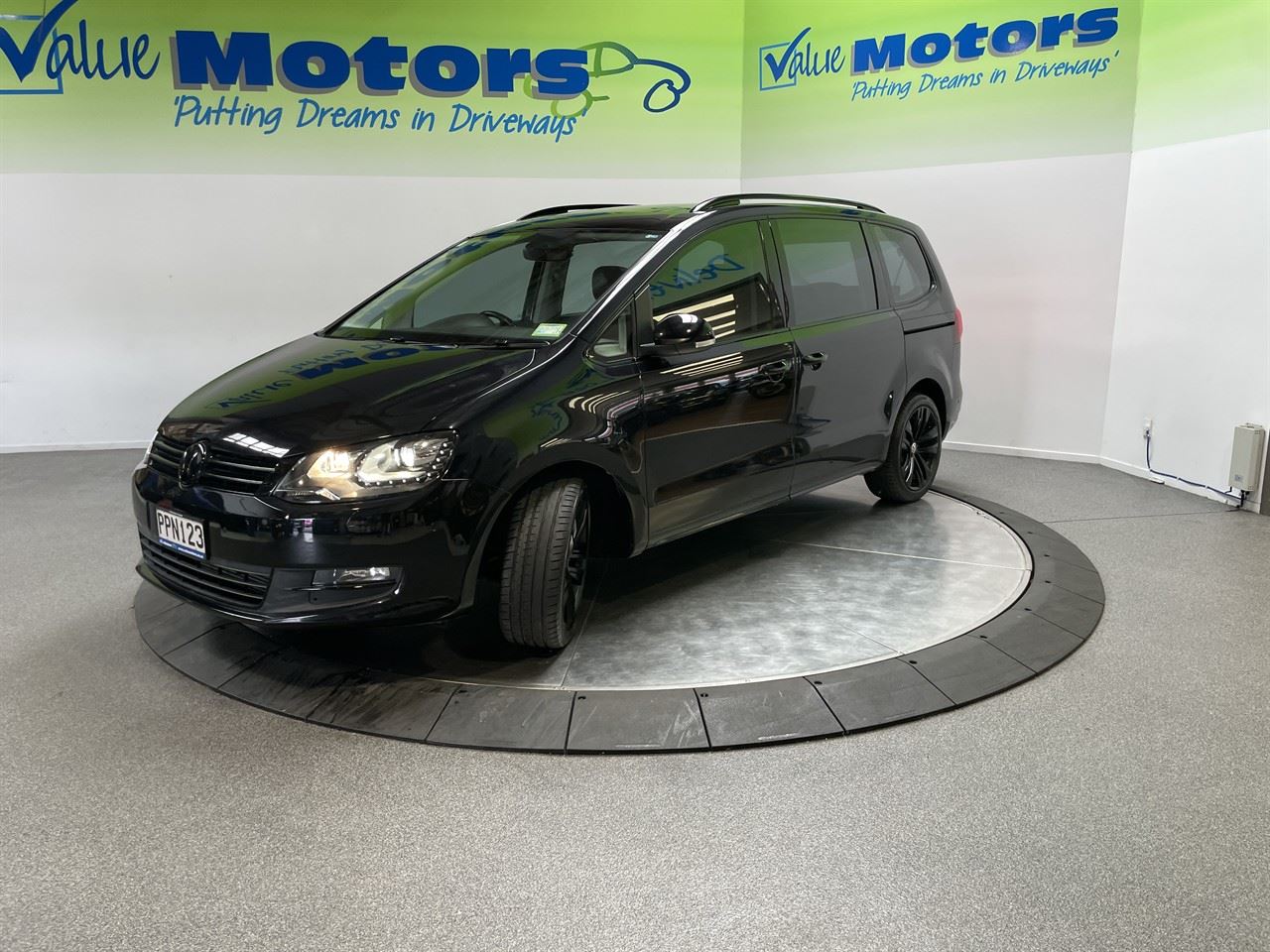 Vehicle image 3