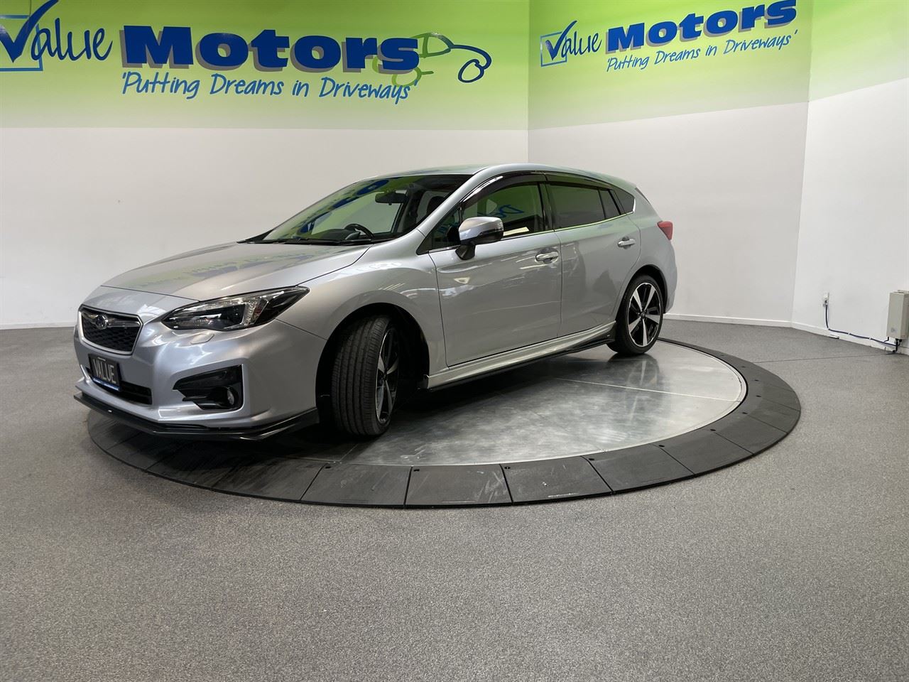 Vehicle image 3