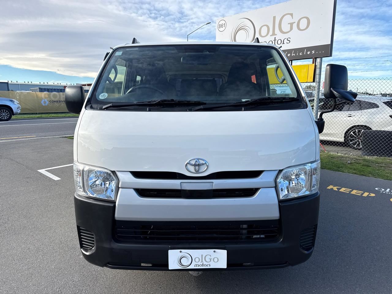 Vehicle image 3