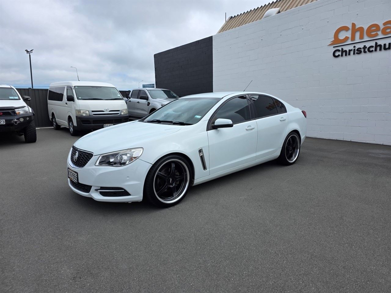 Vehicle image 5