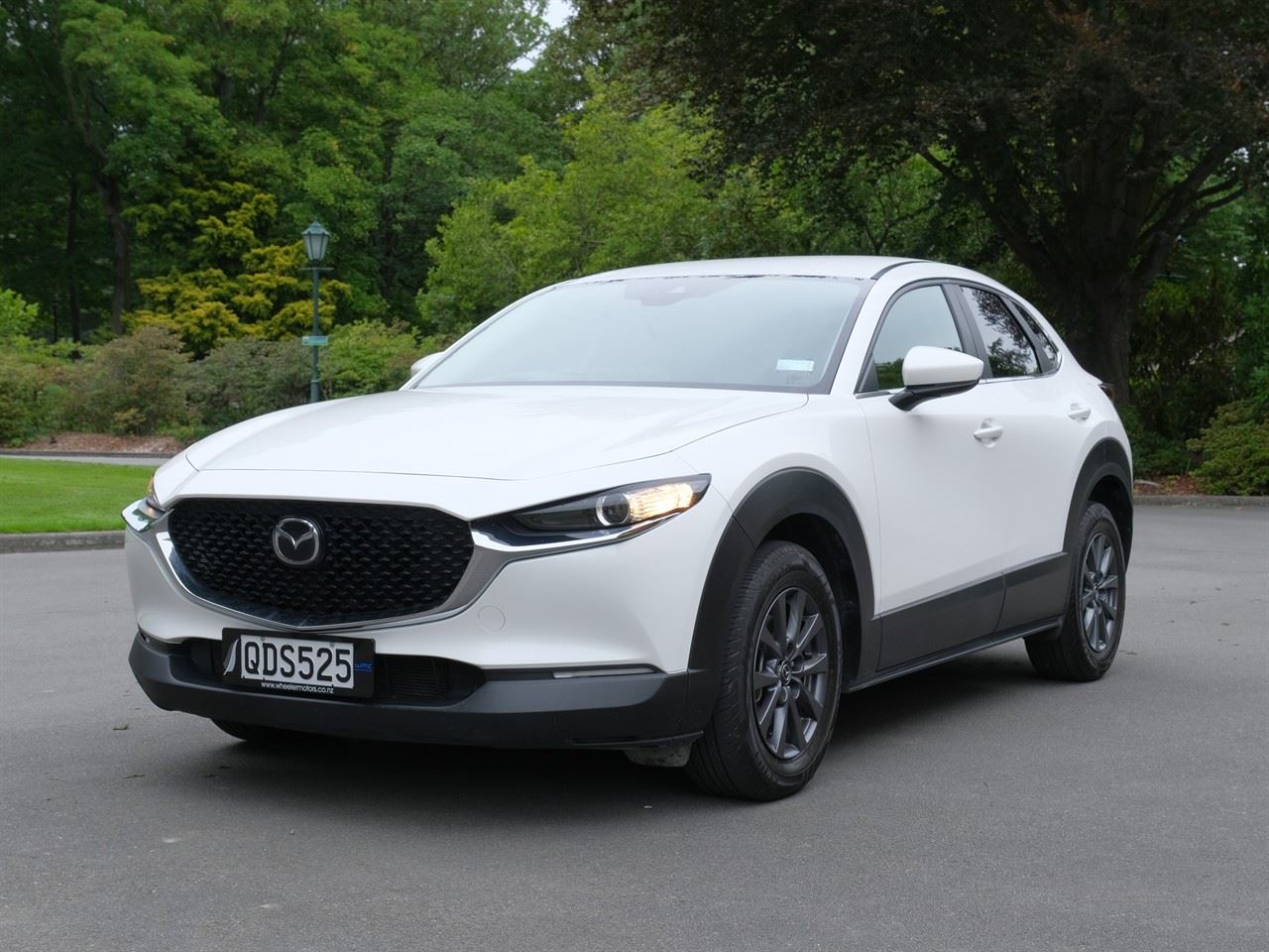 Vehicle image 4