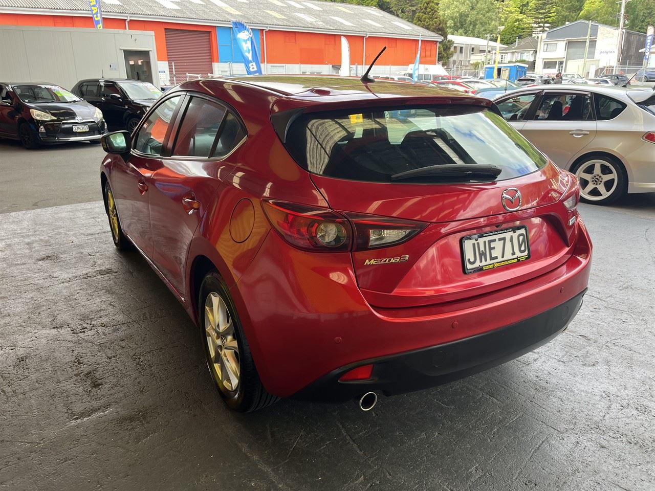 Vehicle image 4