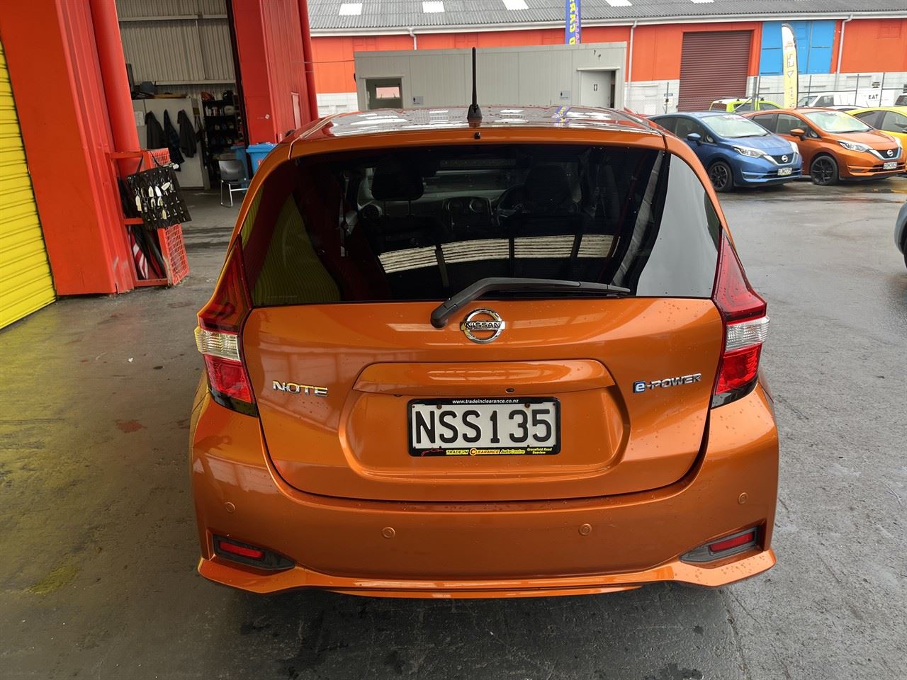 Vehicle image 5