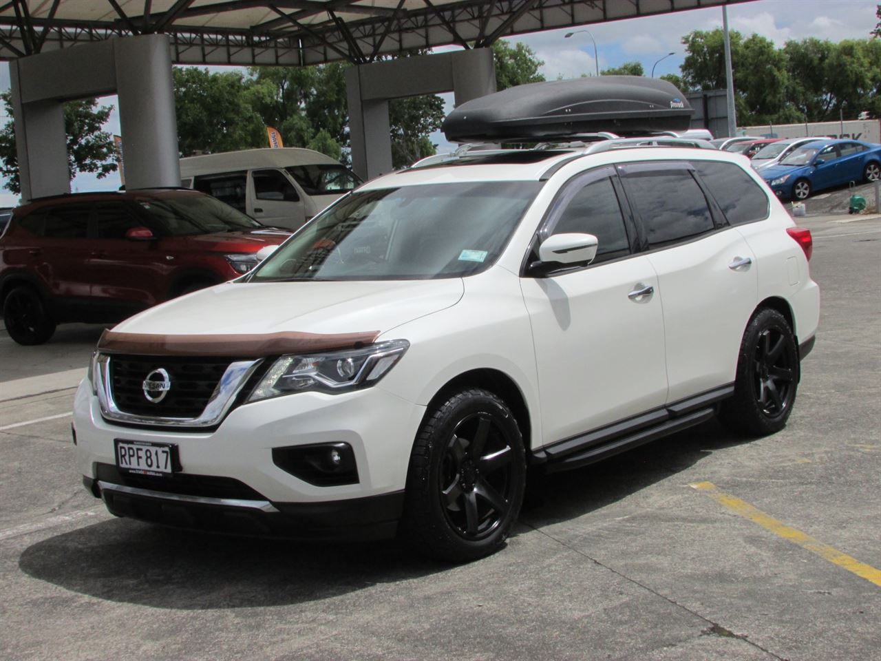 Vehicle image 3