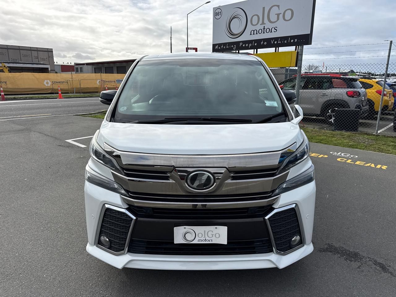 Vehicle image 3