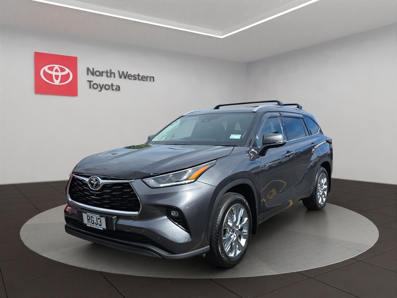 Vehicle image 3