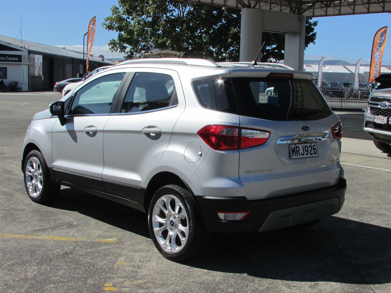 Vehicle image 5