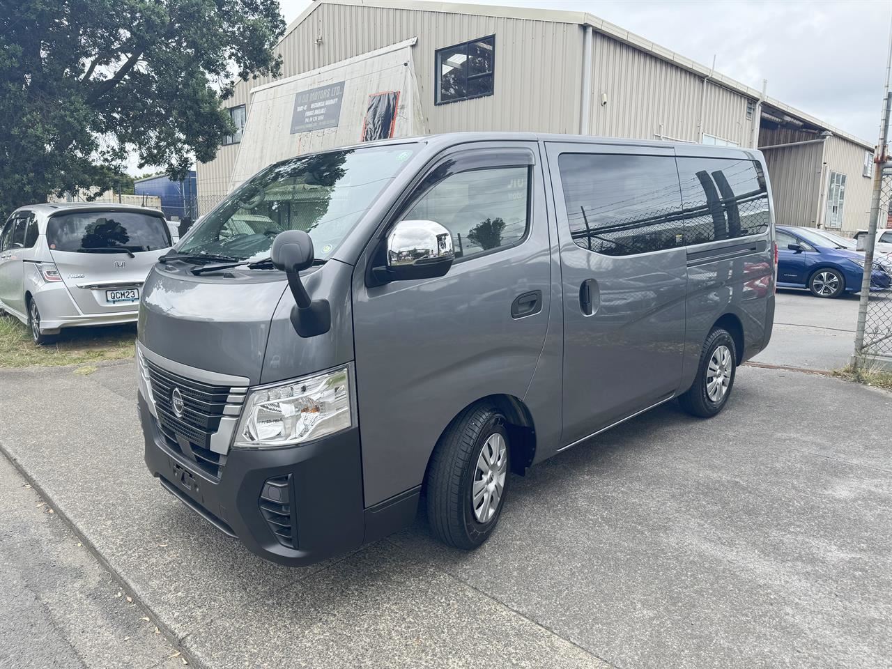 Vehicle image 3