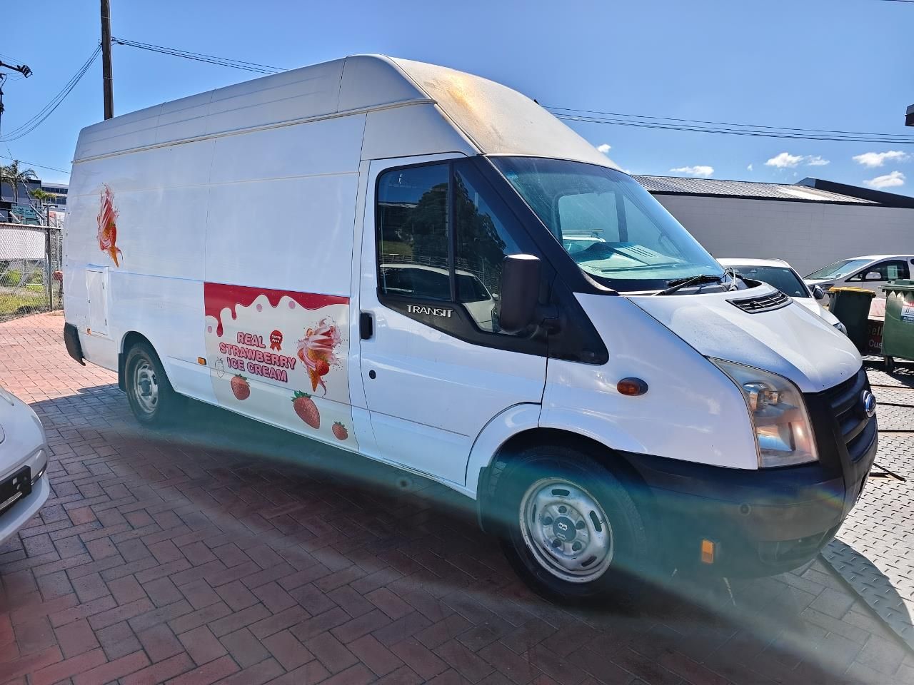 Vehicle image 3
