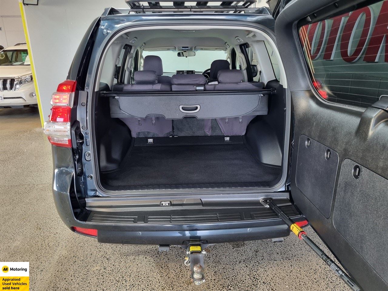 Vehicle image 3