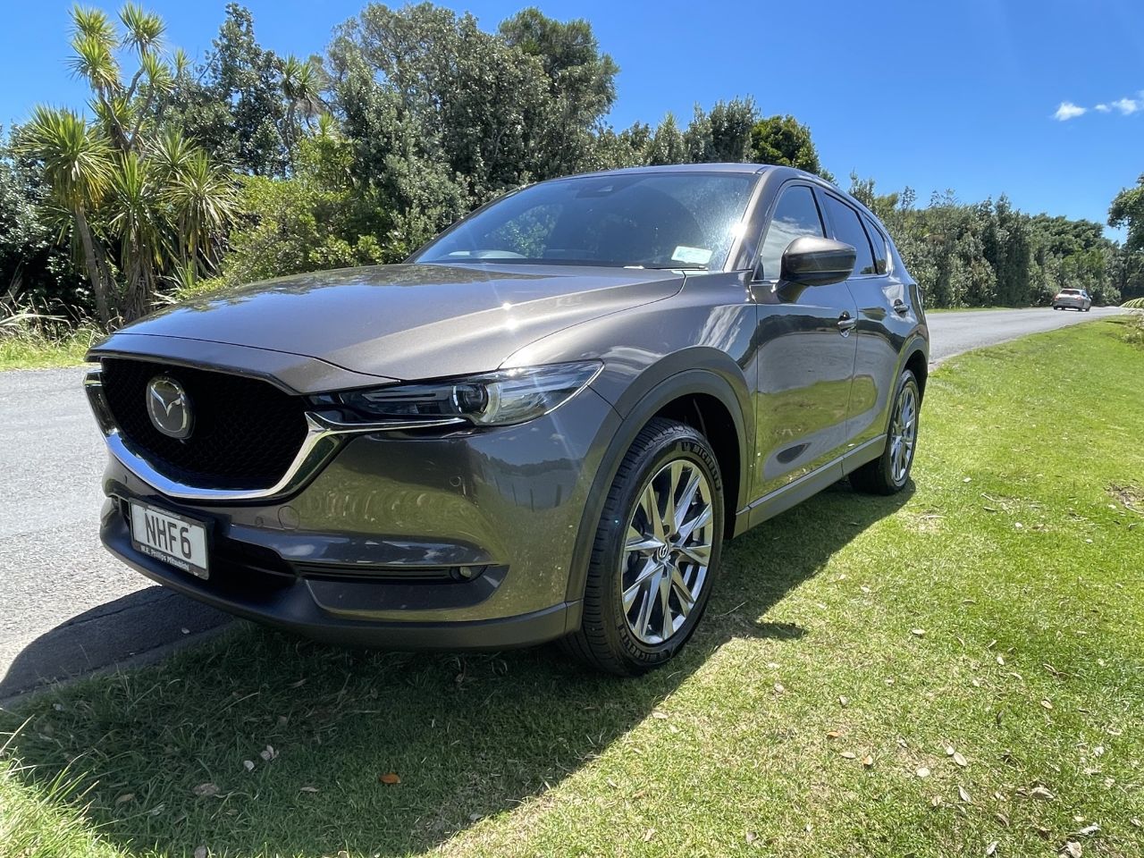 Vehicle image 3