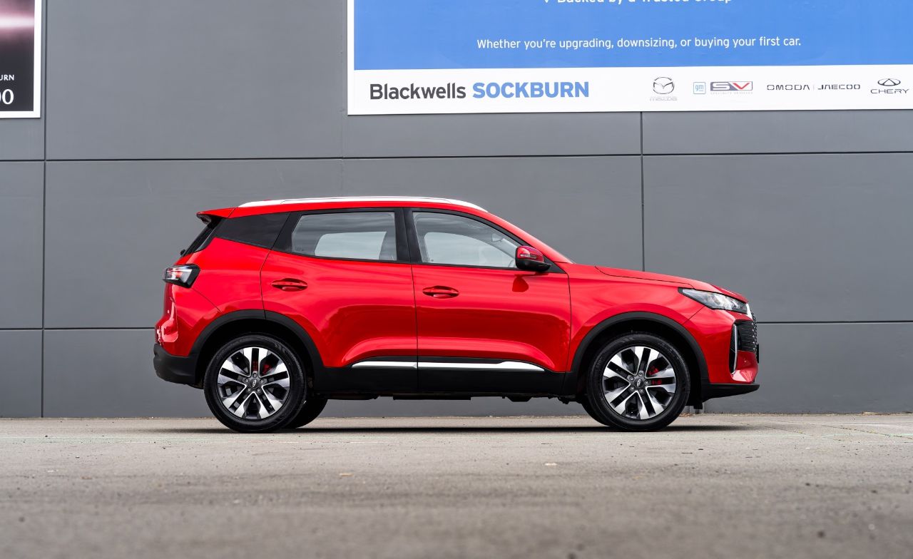 Vehicle image 3