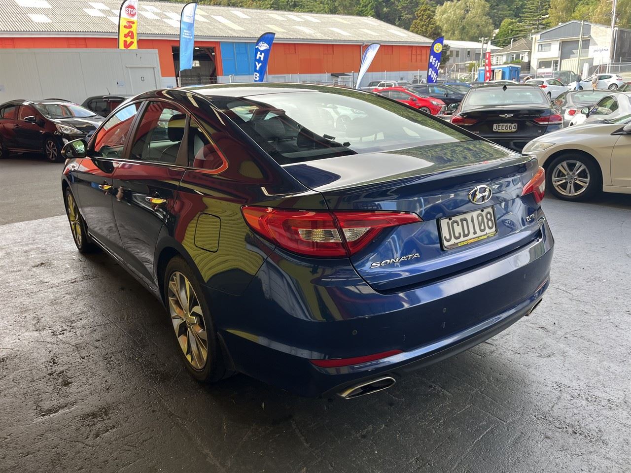 Vehicle image 4