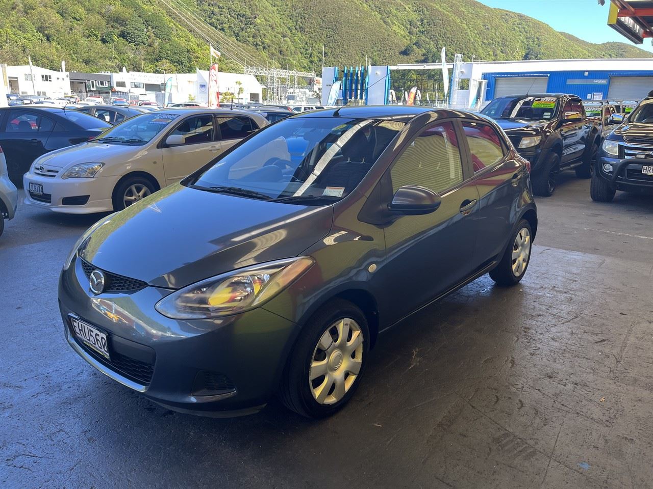 Vehicle image 3