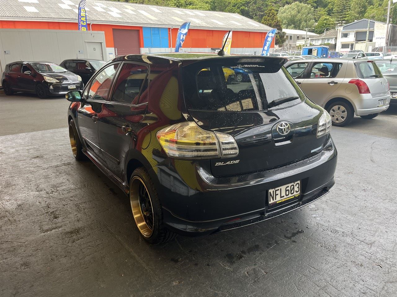 Vehicle image 4