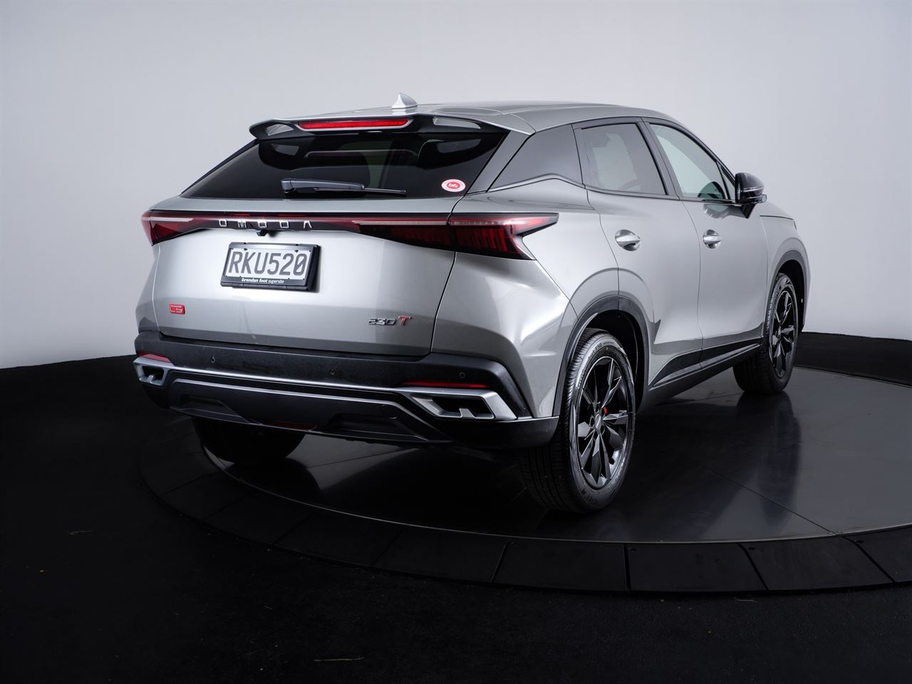 Vehicle image 3