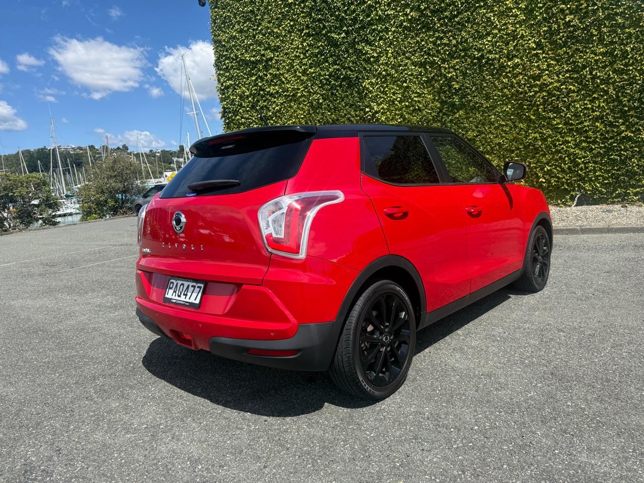 Vehicle image 5