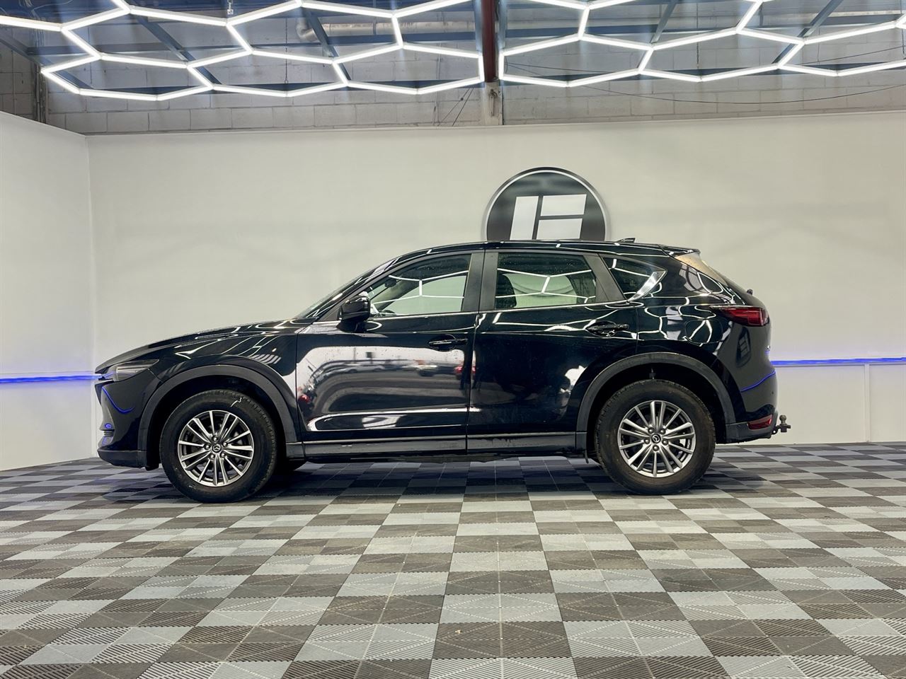 Vehicle image 5