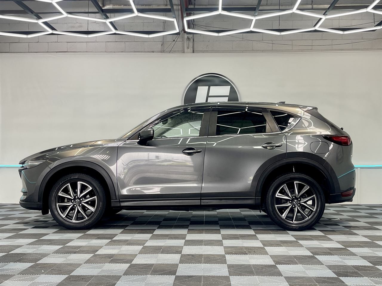 Vehicle image 5