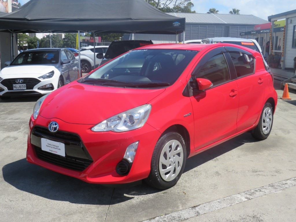 Vehicle image 3