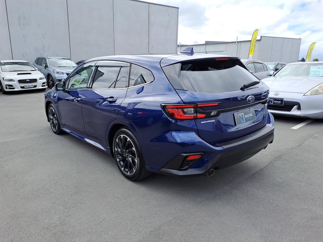 Vehicle image 5