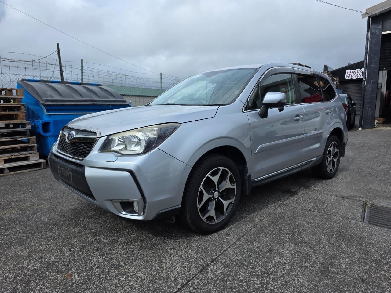 Vehicle image 4