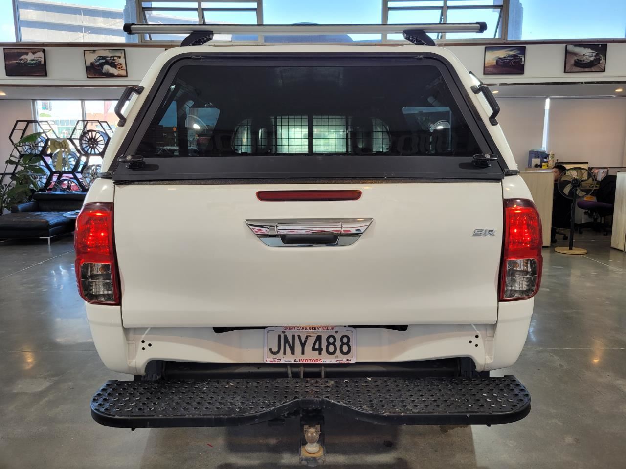 Vehicle image 5