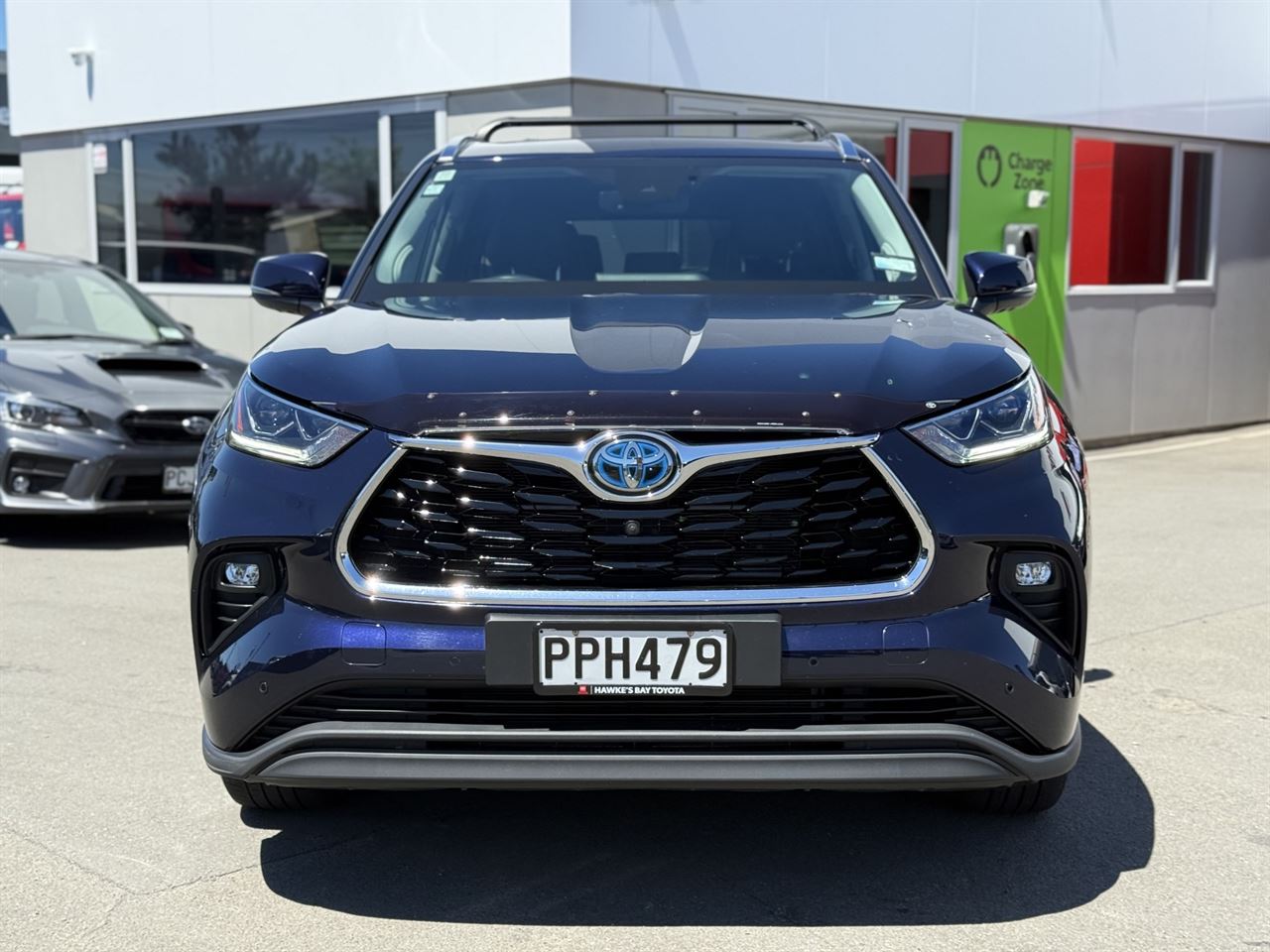 Vehicle image 4