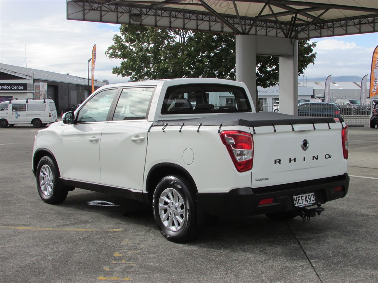 Vehicle image 5