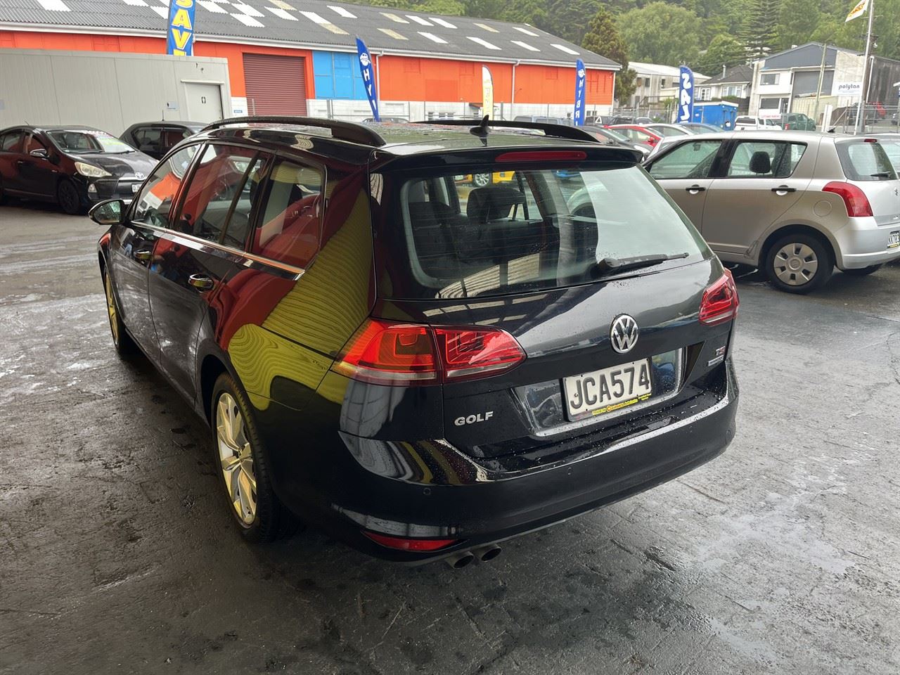 Vehicle image 4