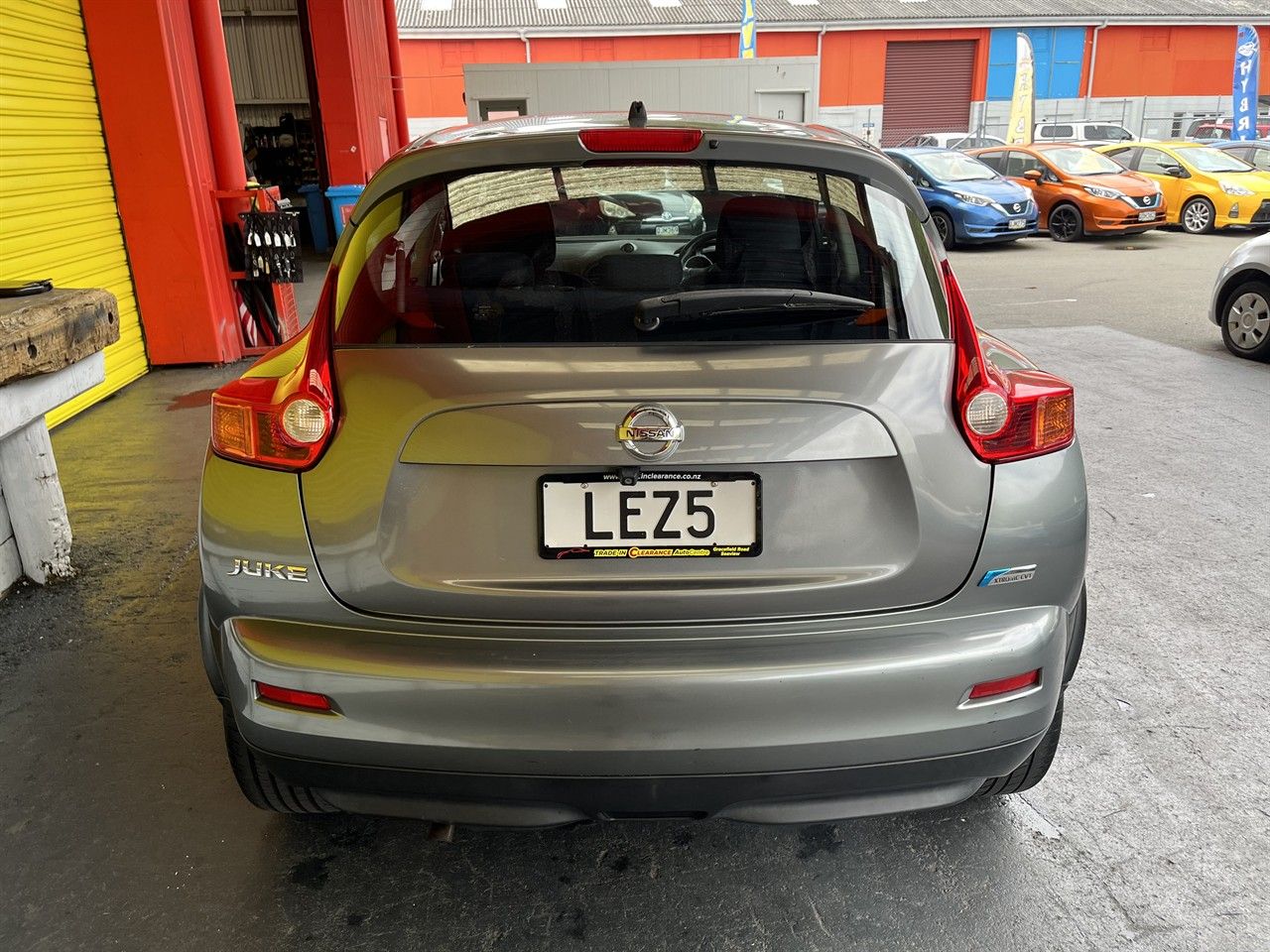 Vehicle image 5