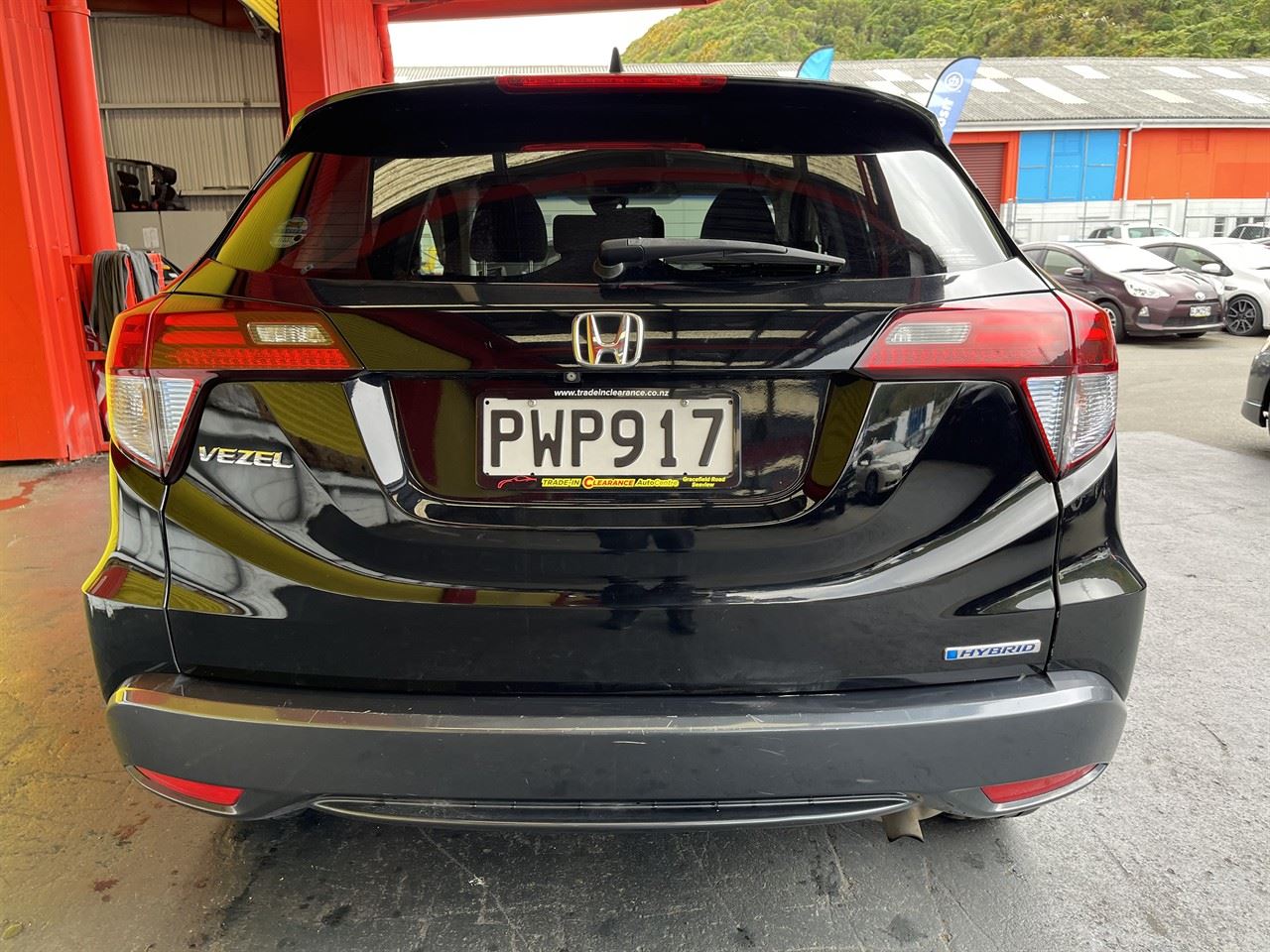 Vehicle image 5