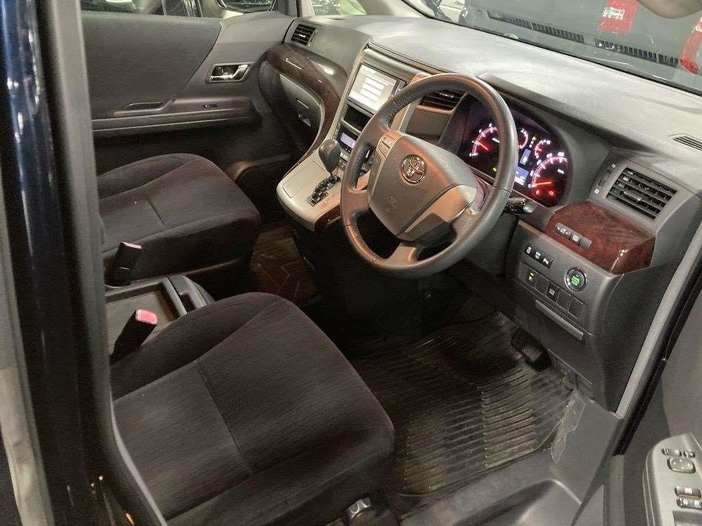 Vehicle image 3