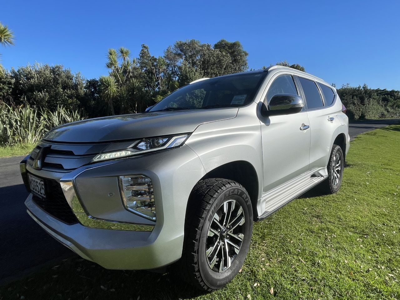 Vehicle image 3