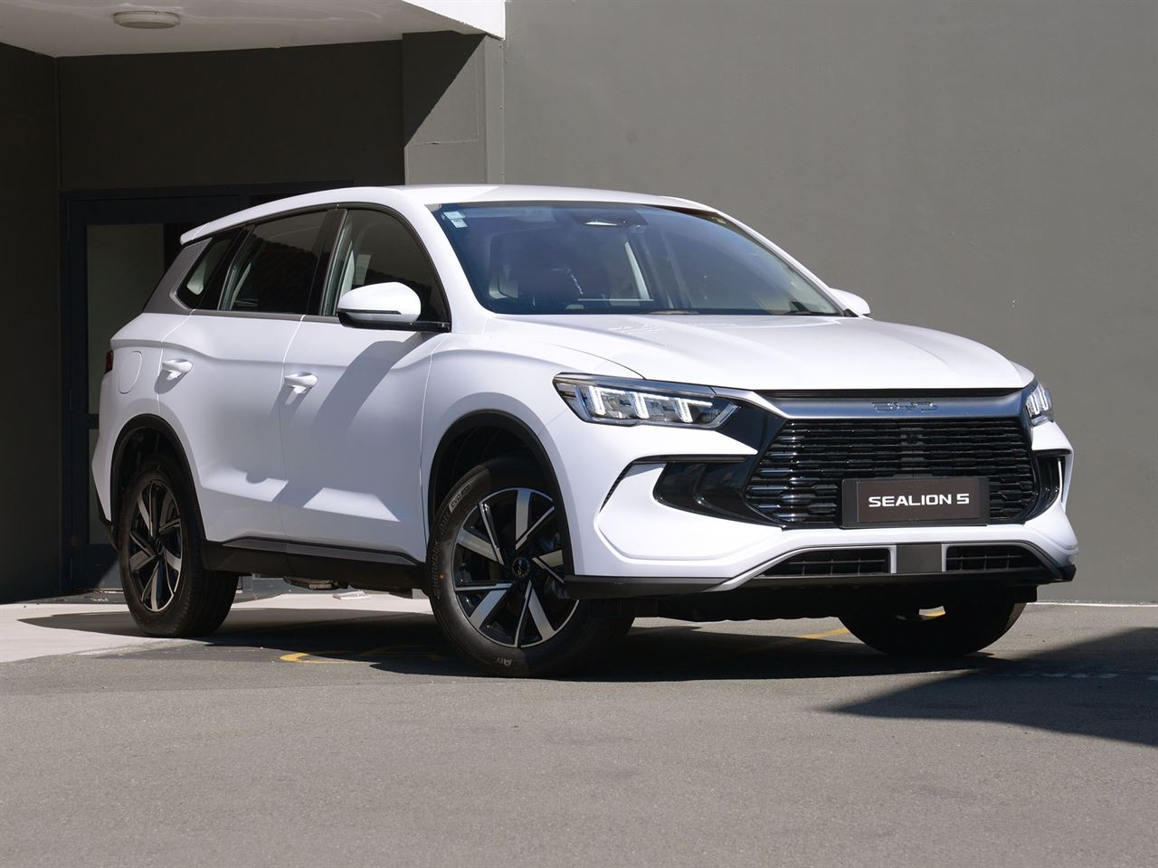 Vehicle image 1
