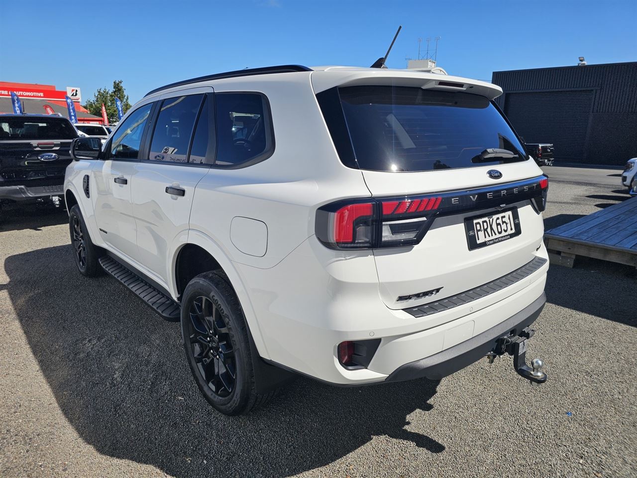 Vehicle image 5