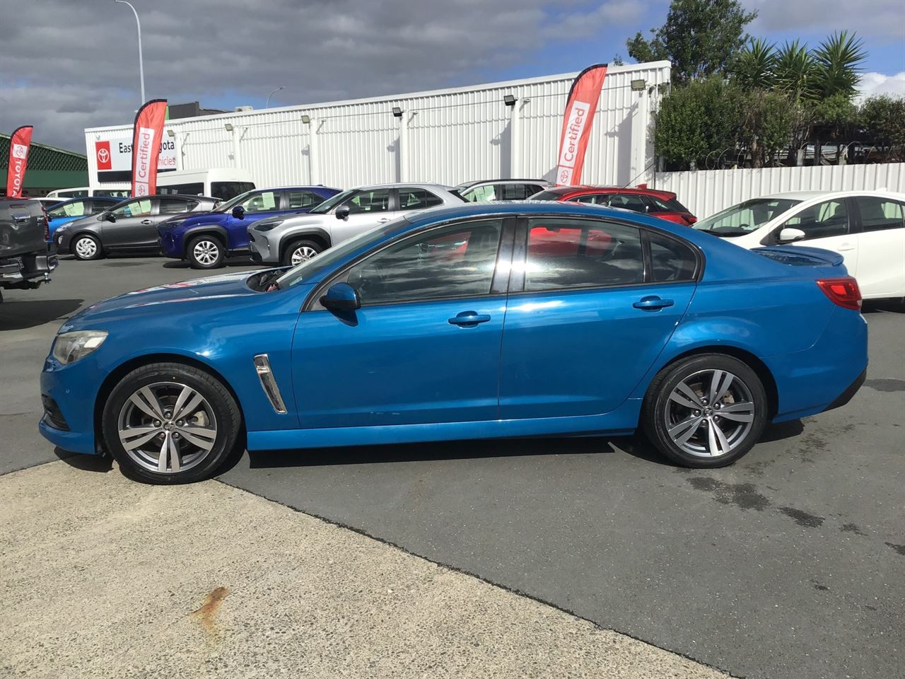 Vehicle image 4