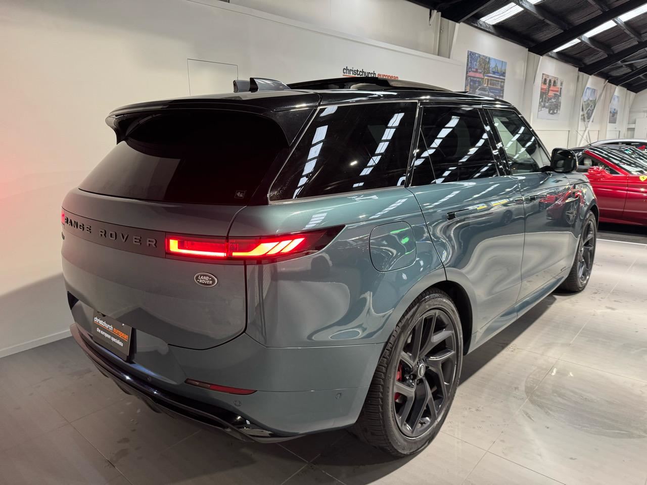 Vehicle image 5