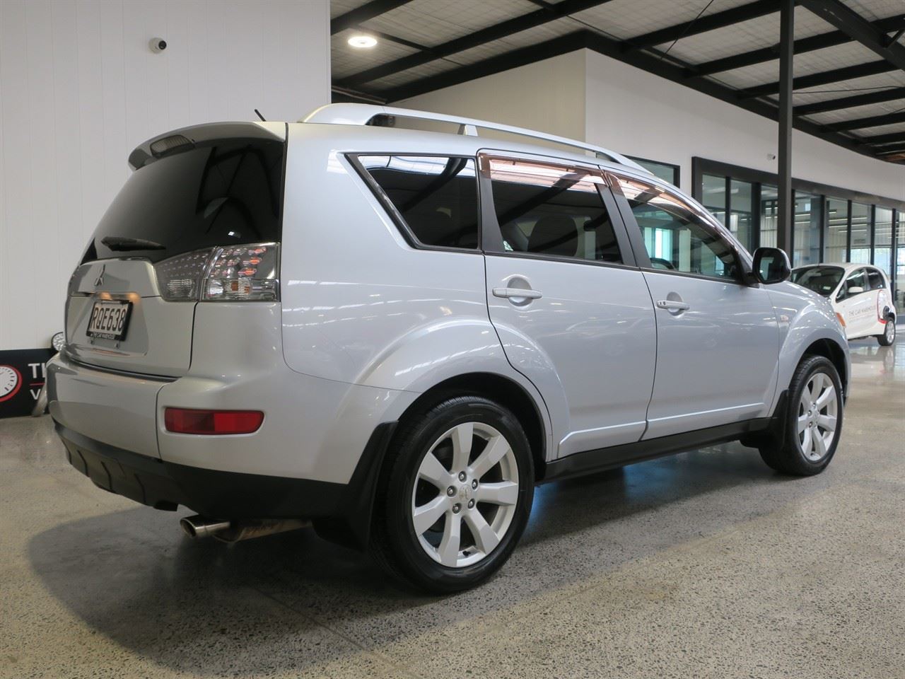Vehicle image 3