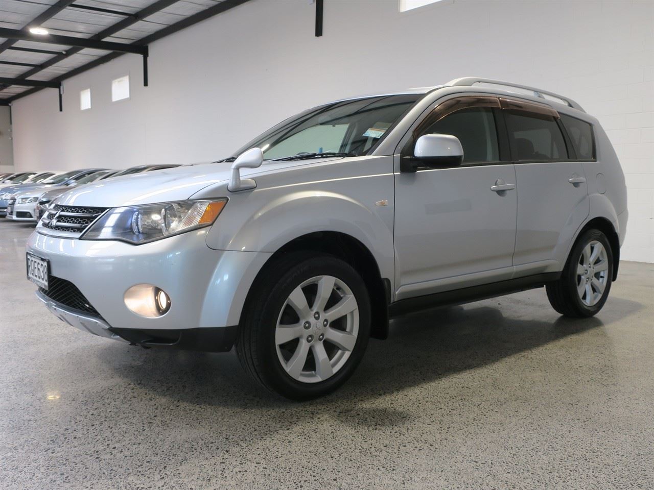 Vehicle image 5