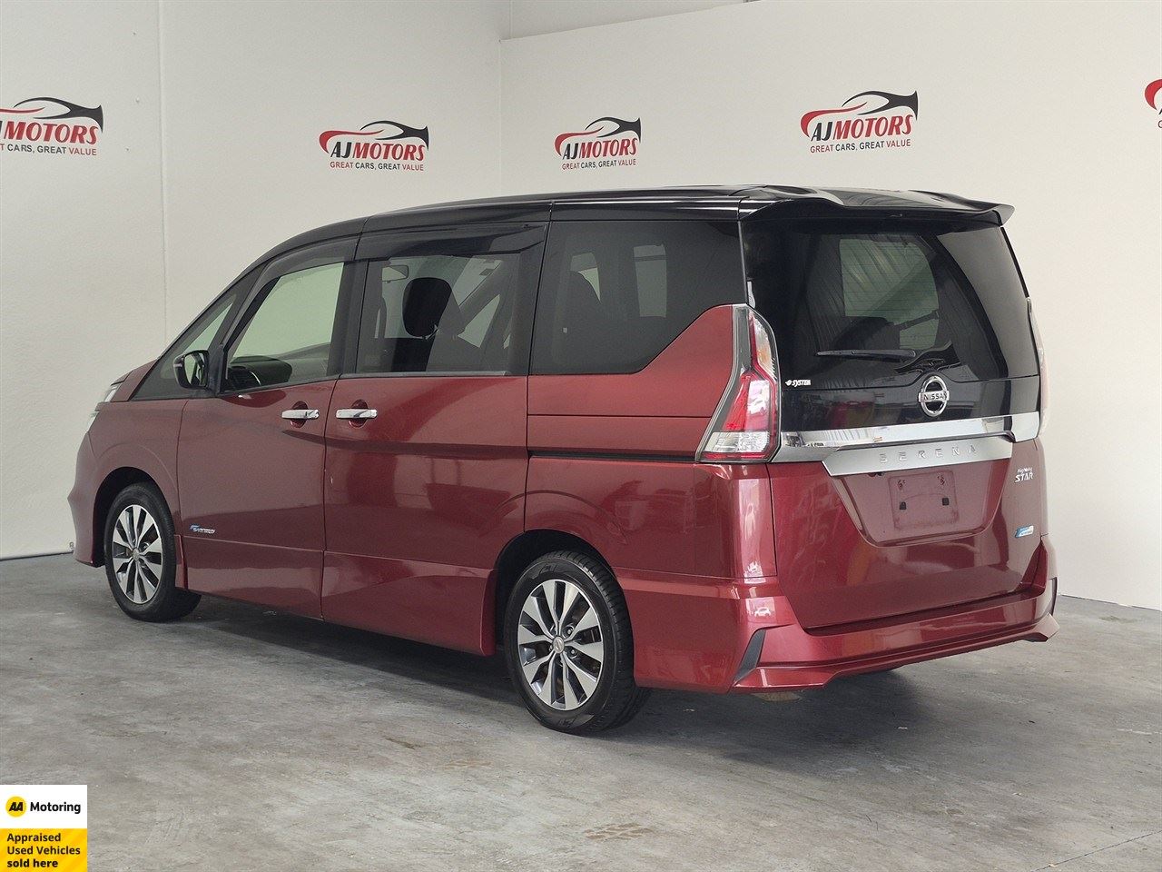 Vehicle image 5