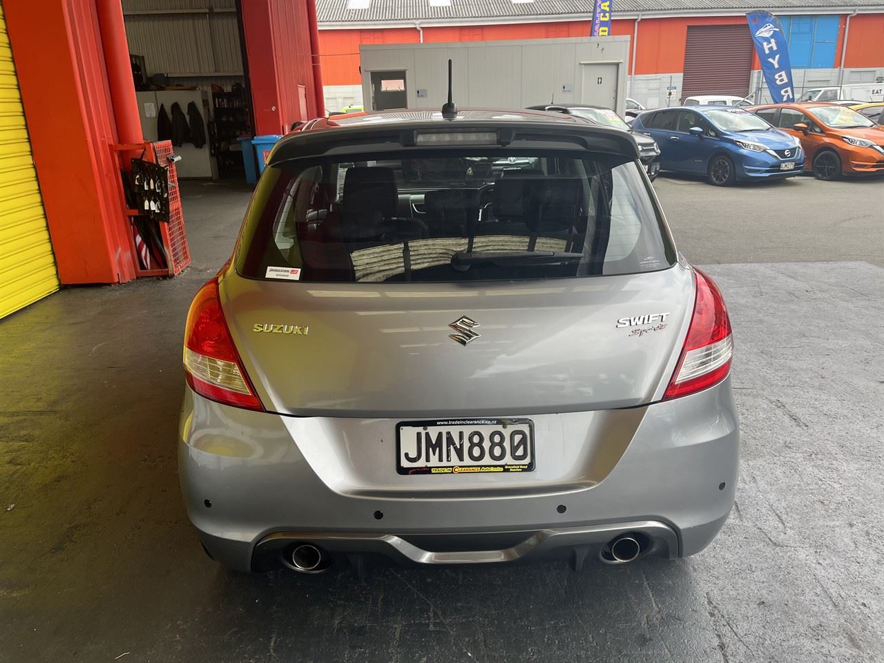 Vehicle image 5