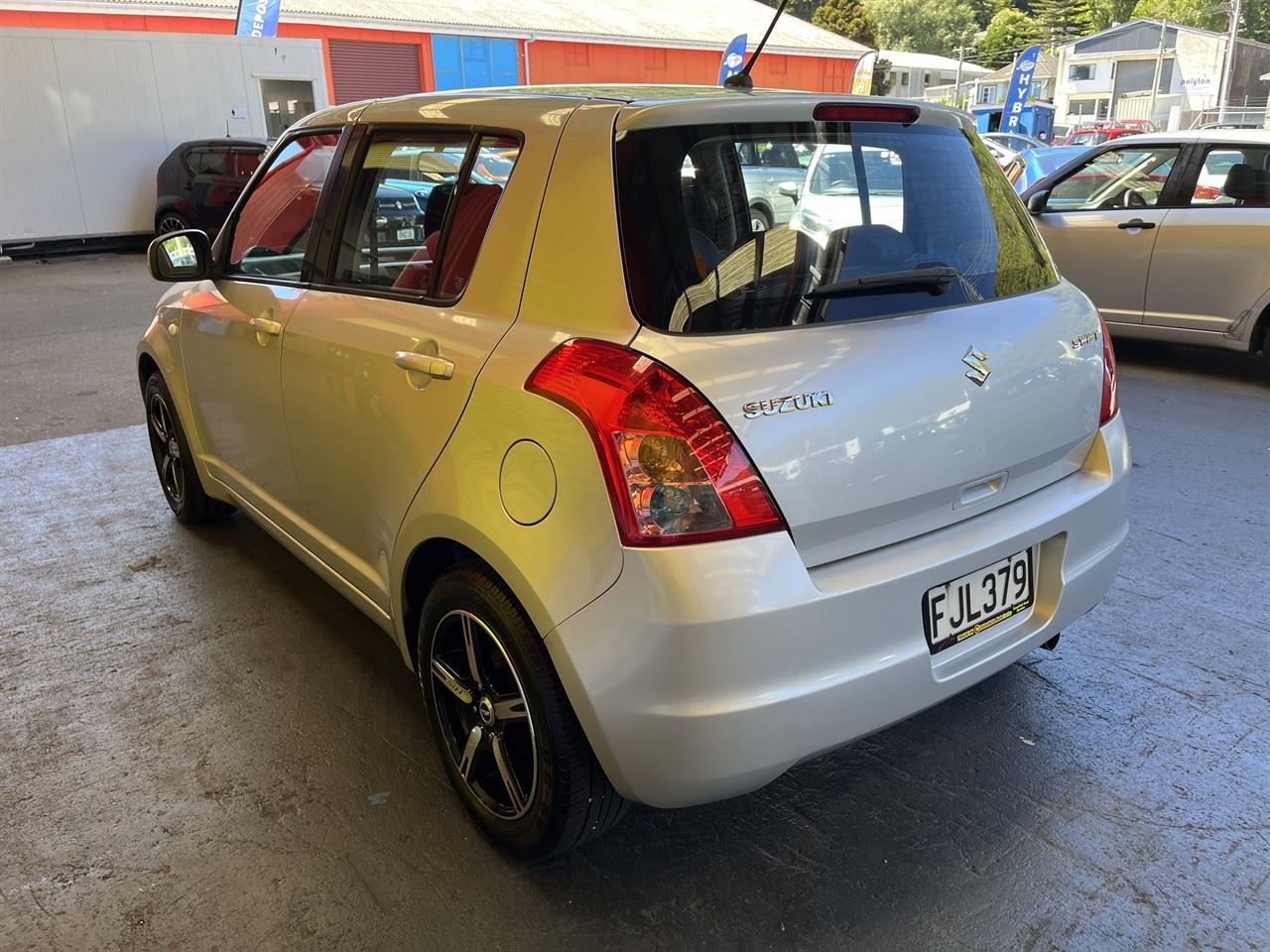 Vehicle image 4