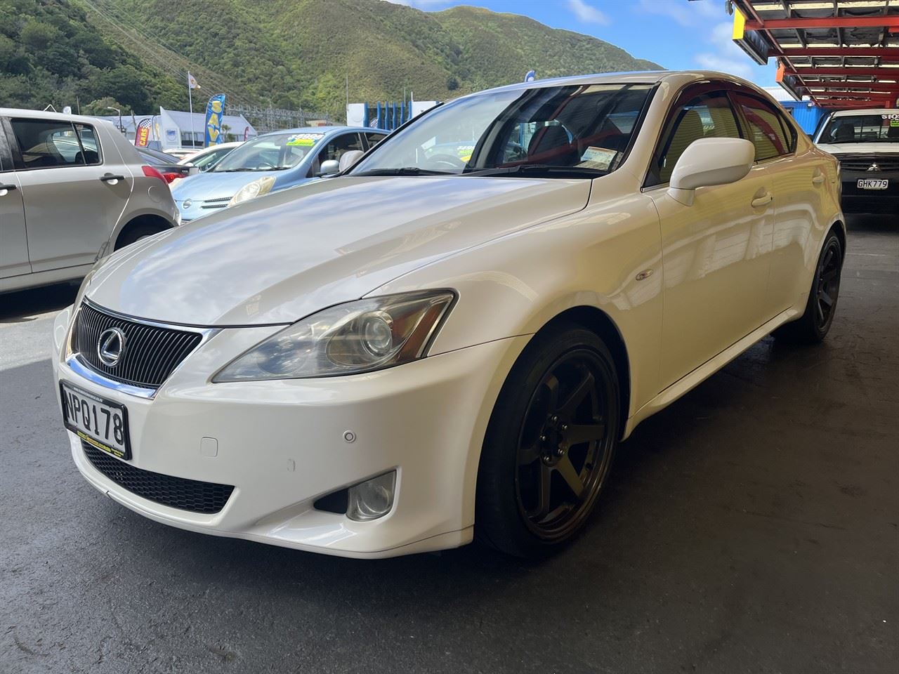 Vehicle image 3