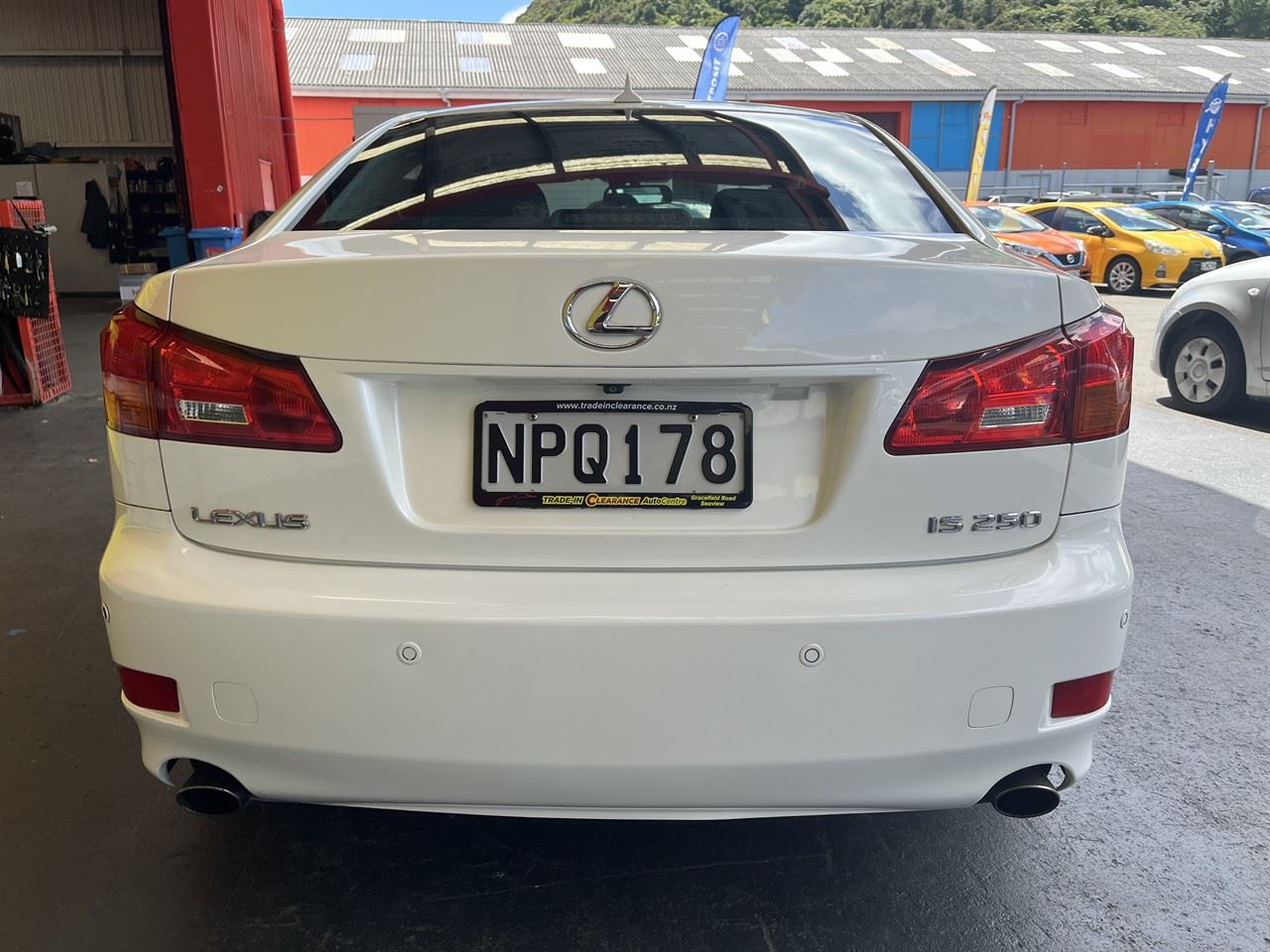 Vehicle image 5