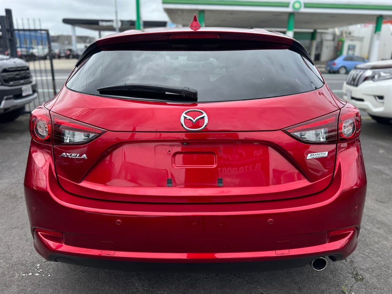 Vehicle image 3