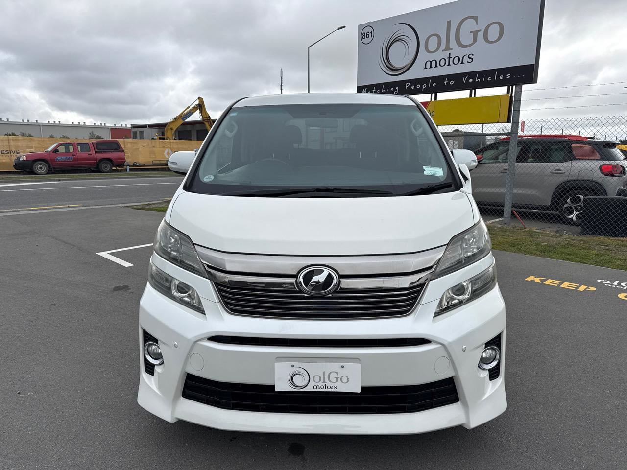 Vehicle image 3