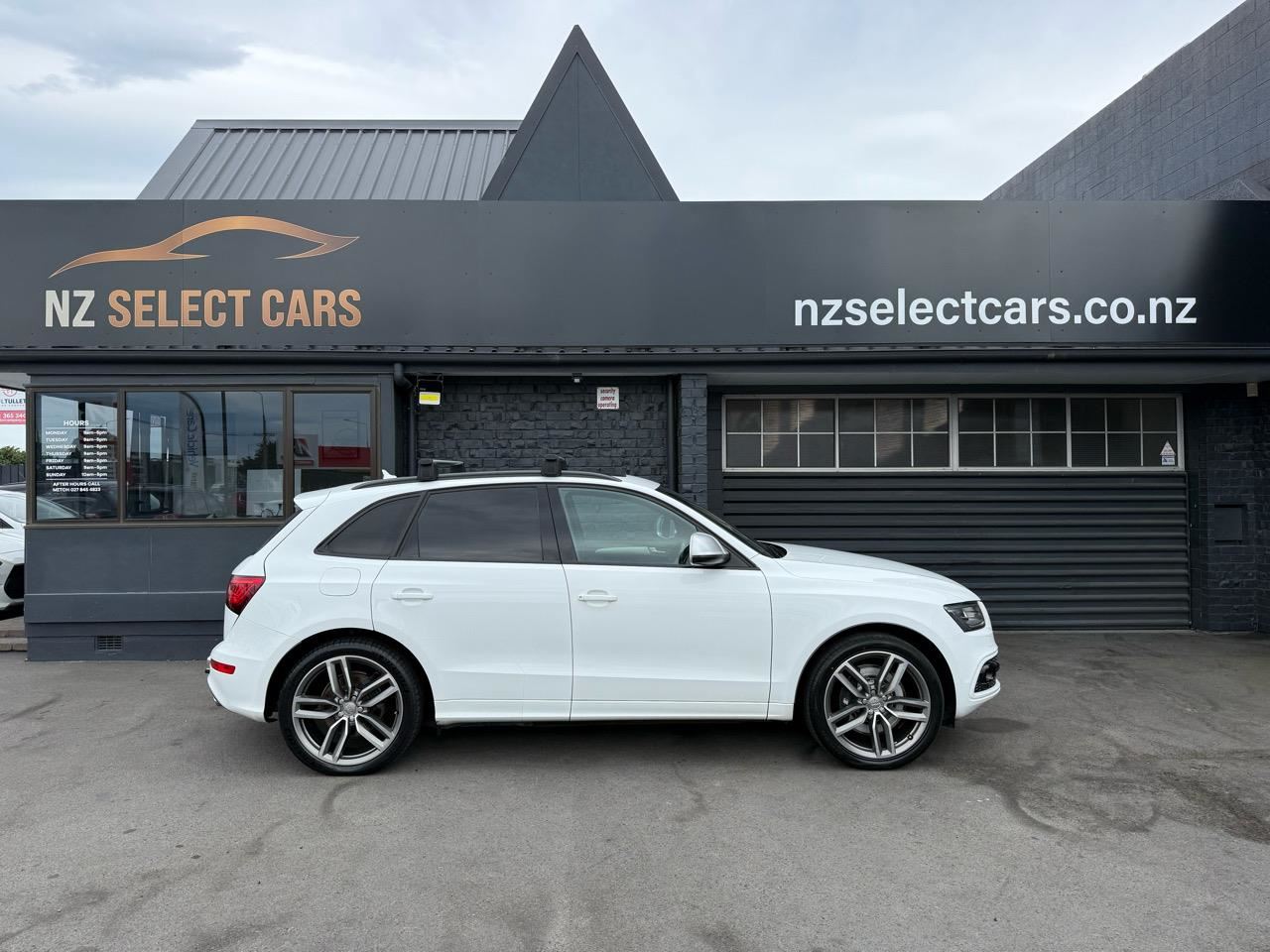 Vehicle image 5
