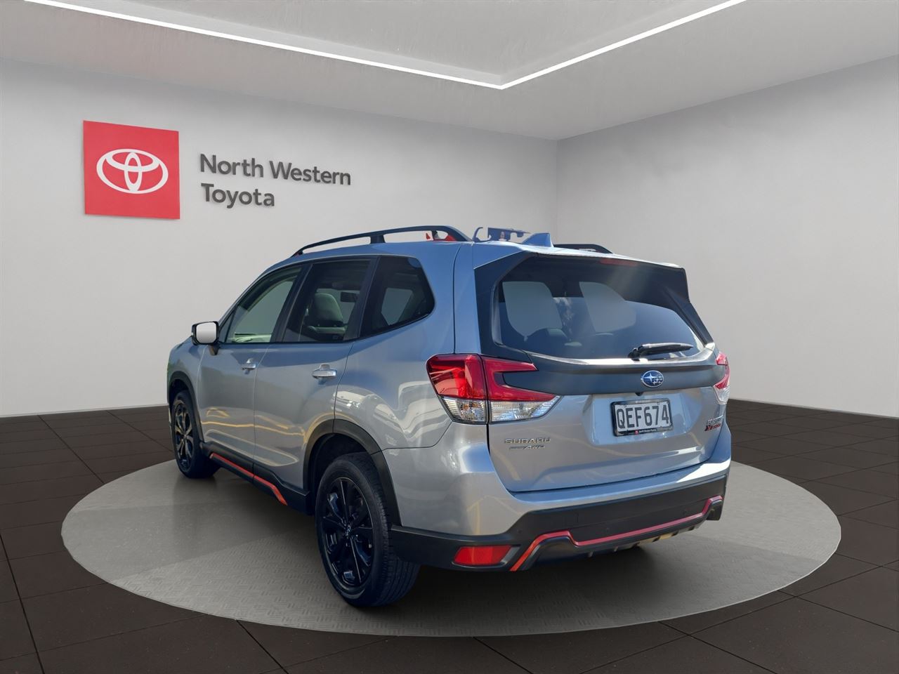 Vehicle image 5