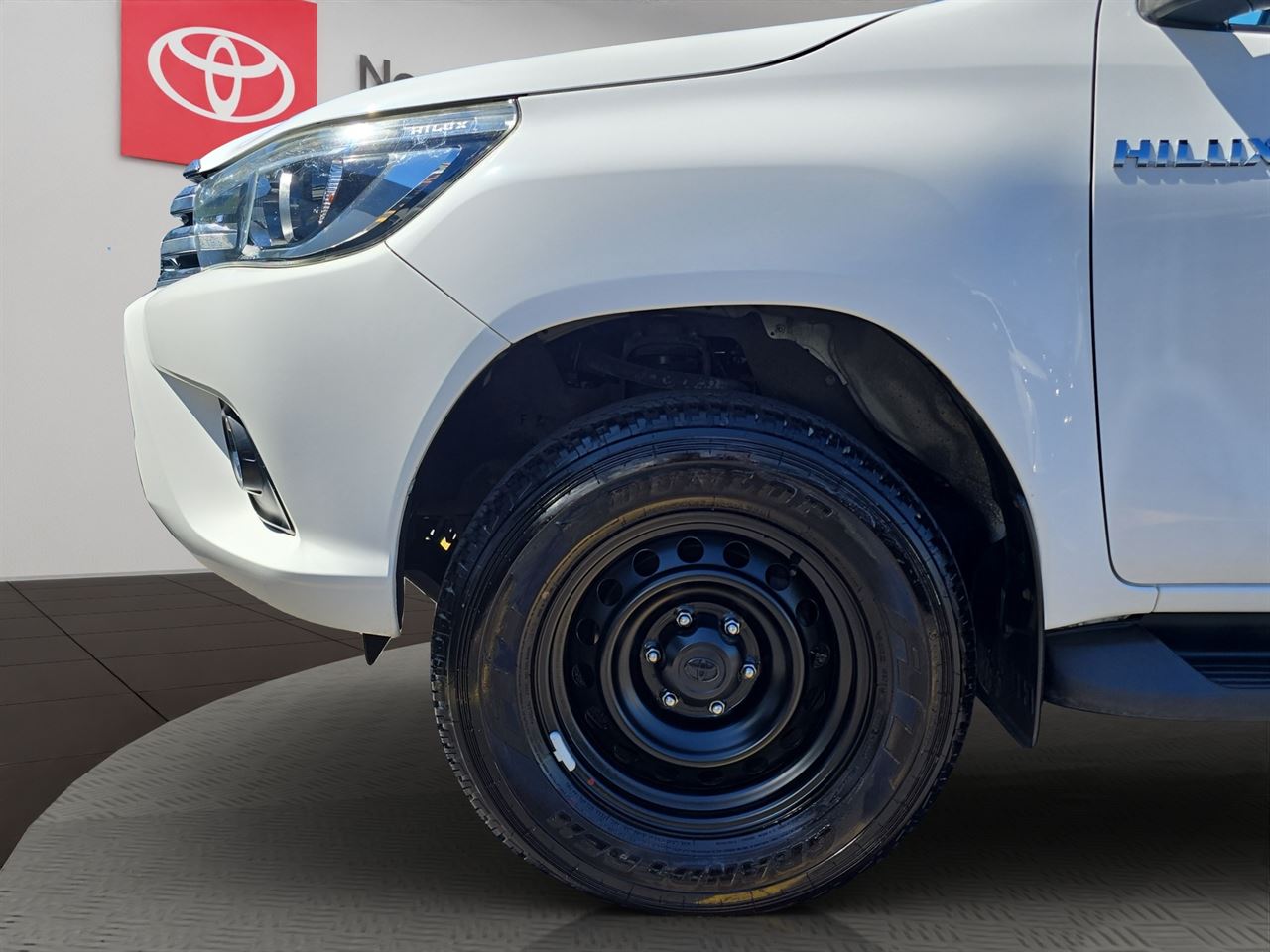Vehicle image 5